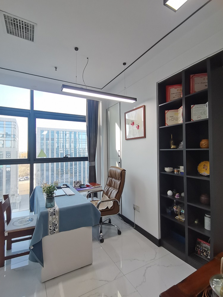 1732586071158591.jpg 技術總監(jiān)室.jpg